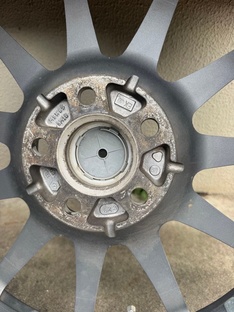 ボルボV40スタッドレスタイヤホイールセットMSW OZ 205/55R16