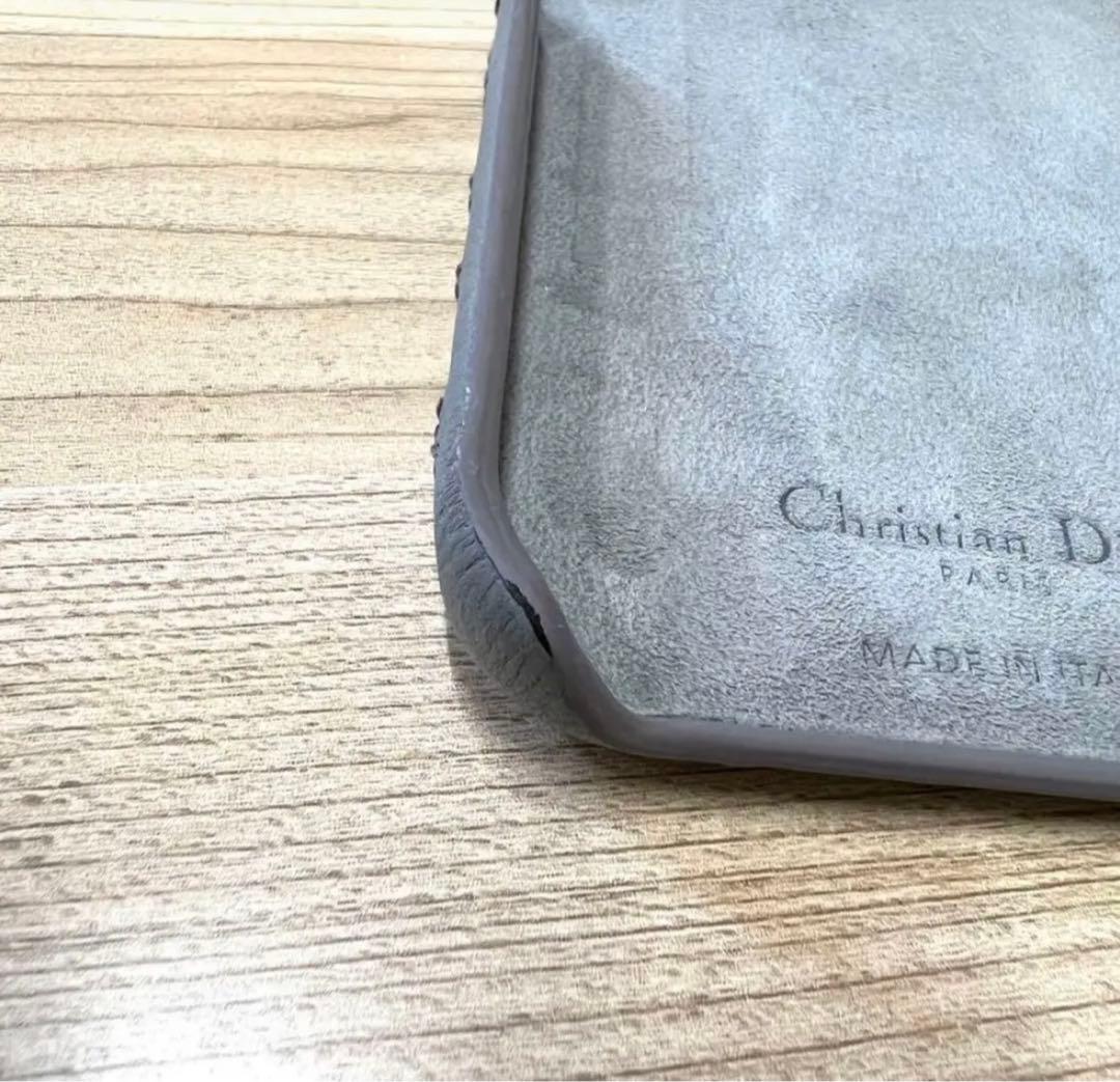 ミスディオール iPhone13Pro ケース