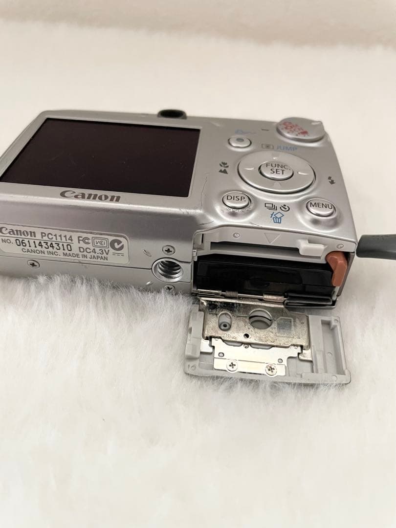 Canon IXY DIGITAL 600 シルバー デジカメ　キャノンイクシー