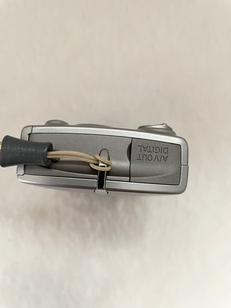 Canon IXY DIGITAL 600 シルバー デジカメ　キャノンイクシー