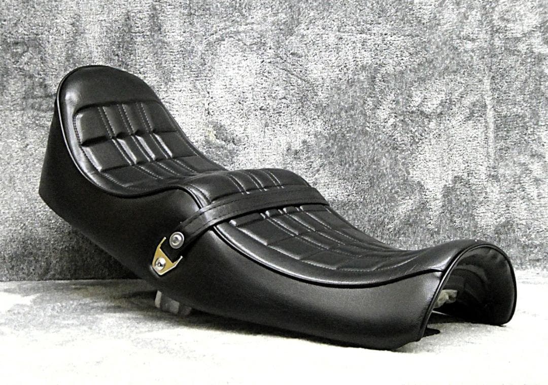 NC36 黒E4柄 カスタムシート /チョビ三CB400four