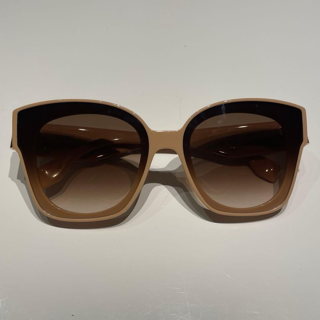 FENDI フェンディ　グラデーションレンズ サングラス　FE40098l