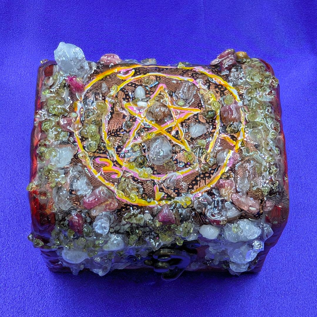 ※1点物『財宝をもたらす不思議な印章とペンタグラムの量子オルゴンBOX』