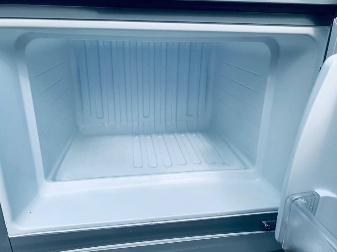 ♦AQUA ノンフロン直冷式冷凍冷蔵庫【2014年製】AQR-111D