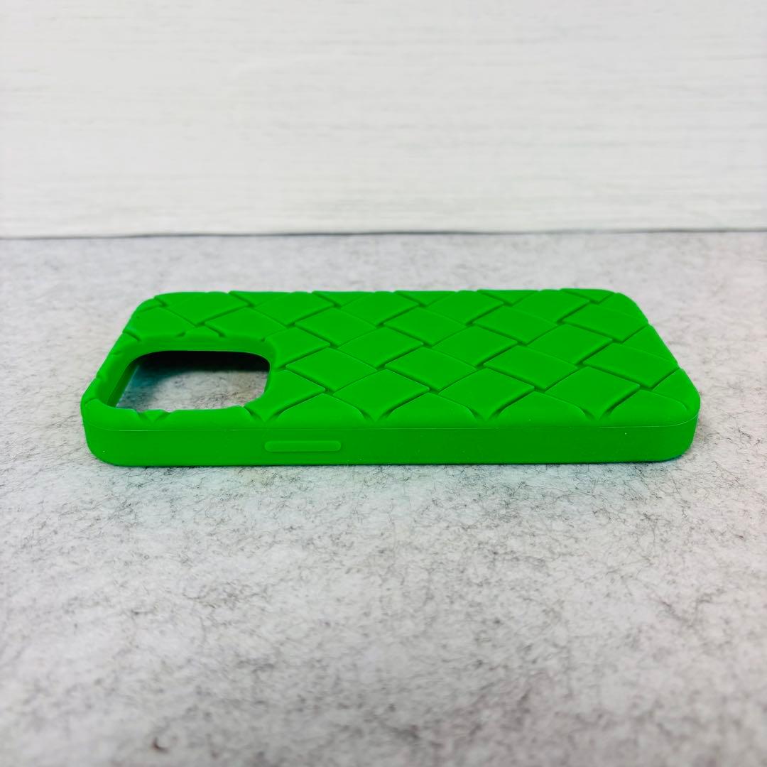 新品 ボッテガヴェネタ iPhone ケース グリーン　スマホ