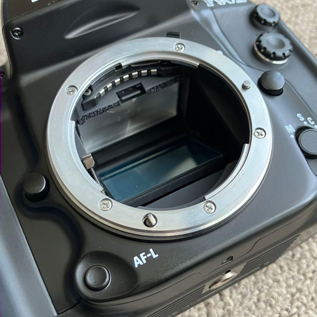 フィルムカメラ Nikon F90x + AF NIKKOR 28-70mm f3.5-4.5D