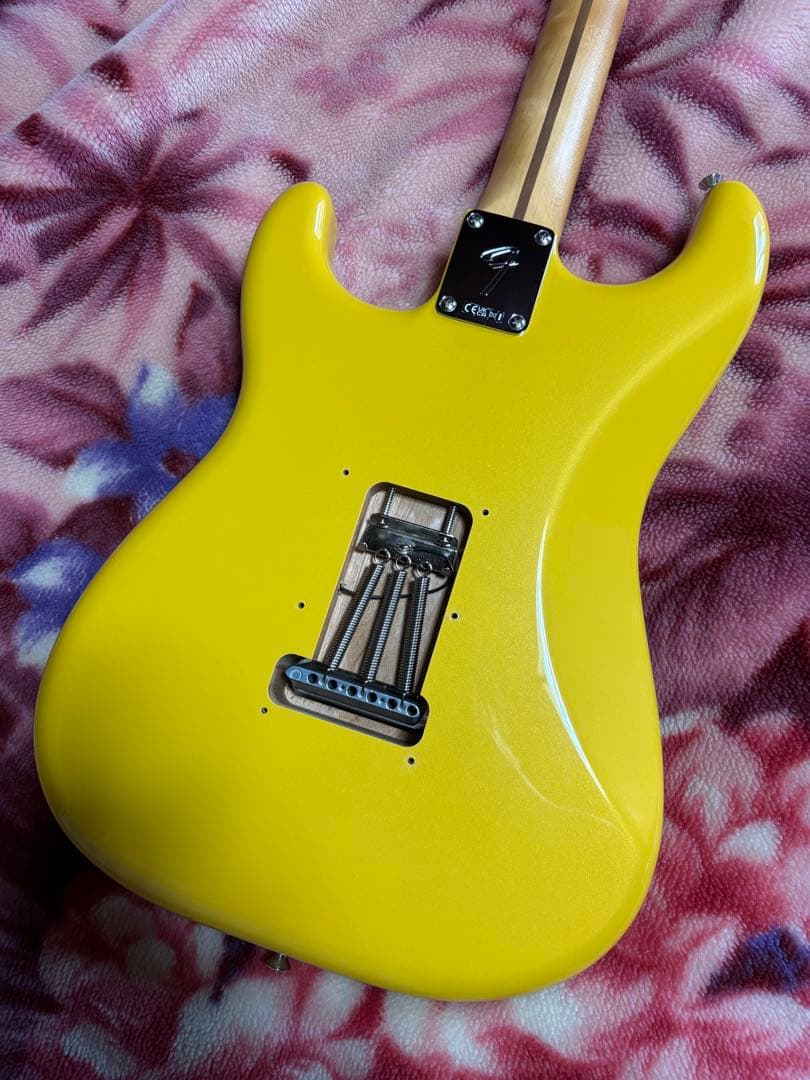 イエローFender player Ⅱ modifiedストラトキャスター