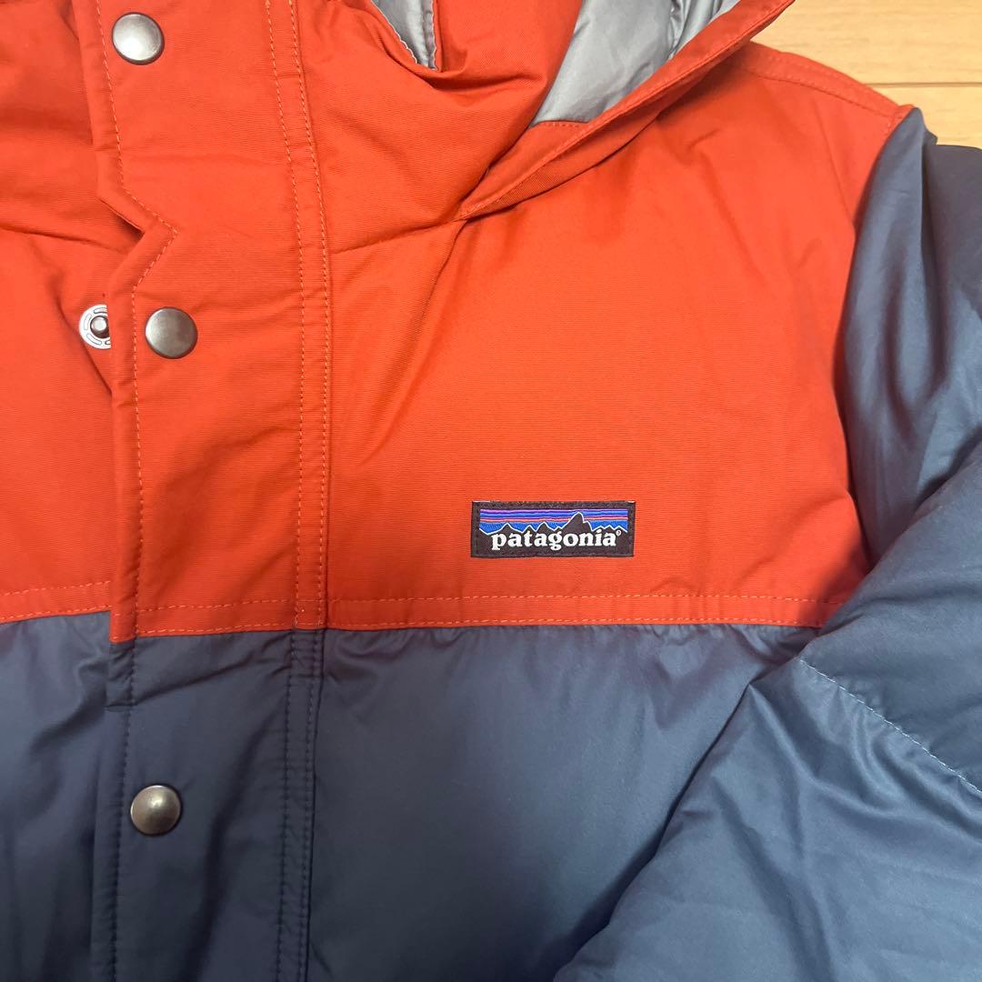 【あい】patagonia フード付きダウンジャケット オレンジ/ネイビー