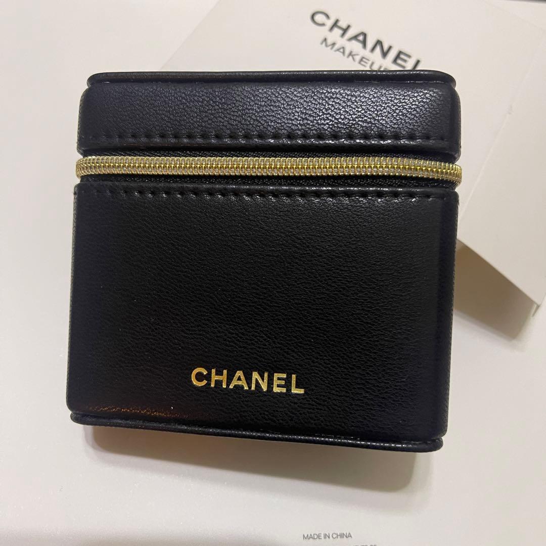 専用ページ　シャネル　ノベルティ　ミラー付きリップケース、チャーム