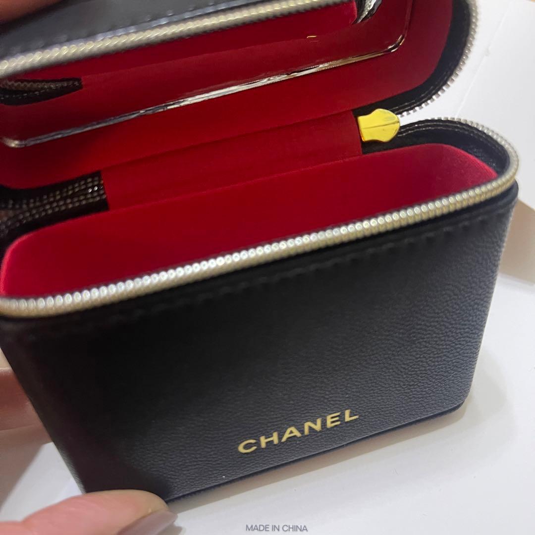 専用ページ　シャネル　ノベルティ　ミラー付きリップケース、チャーム