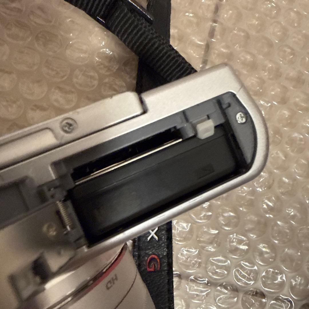 ミラーレス一眼　Panasonic DMC-GF7