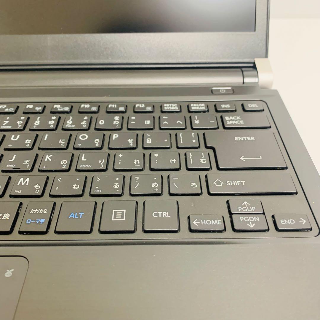 dynabook RZ83/TB i7 SSD256GB Win11 中古
