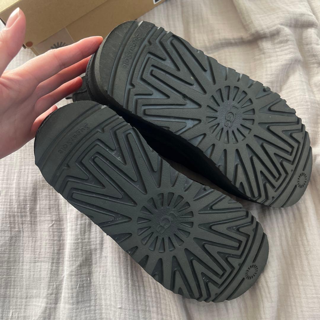 UGGニューメルプラットフォームチェルシーブーツ