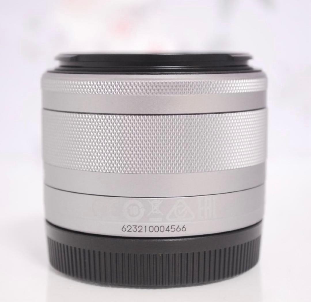 高画質で自撮りもラクラク☆Wi-Fi通信機能付き♪キャノン EOS M100♡