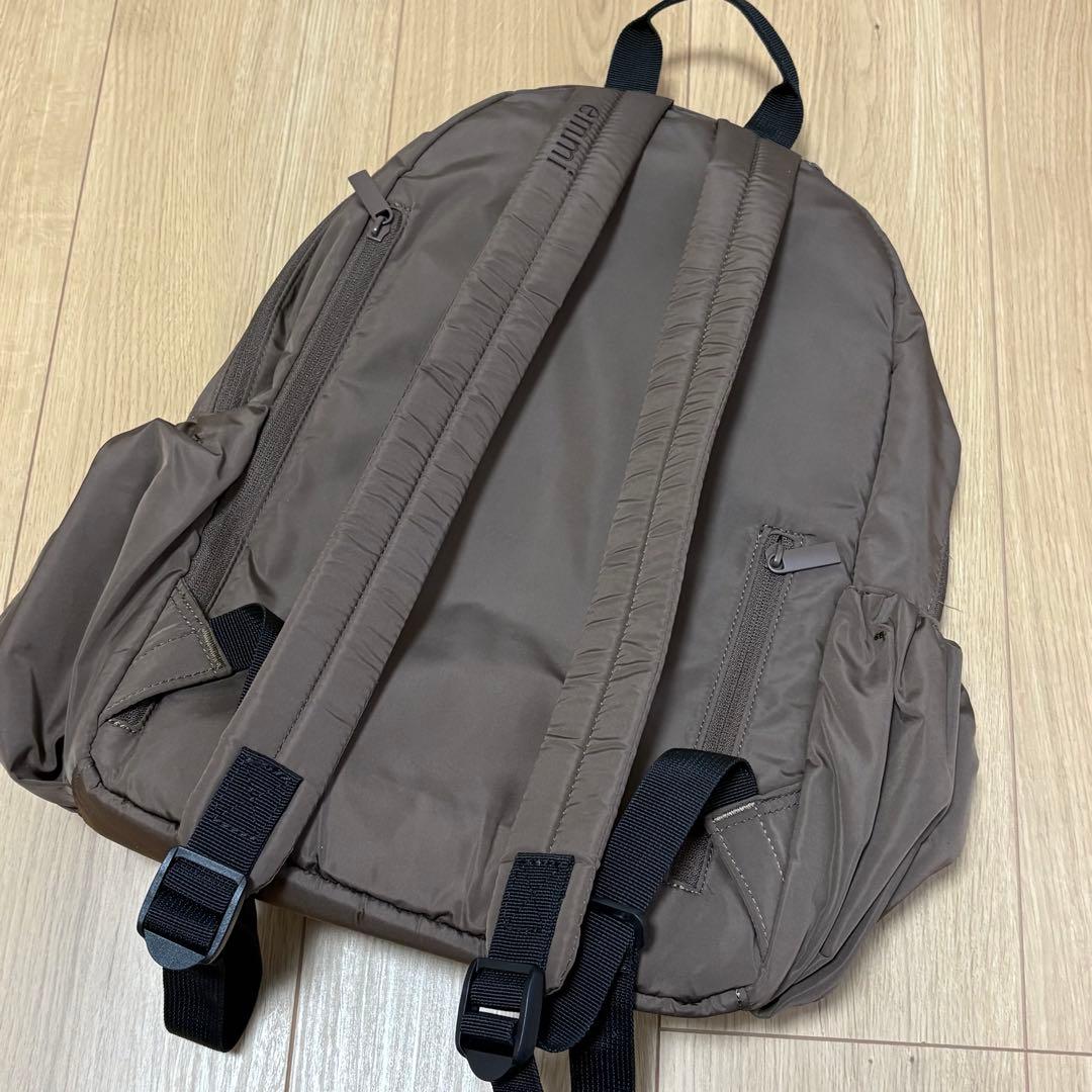 emmi eco 撥水ギャザーボディーバックパック