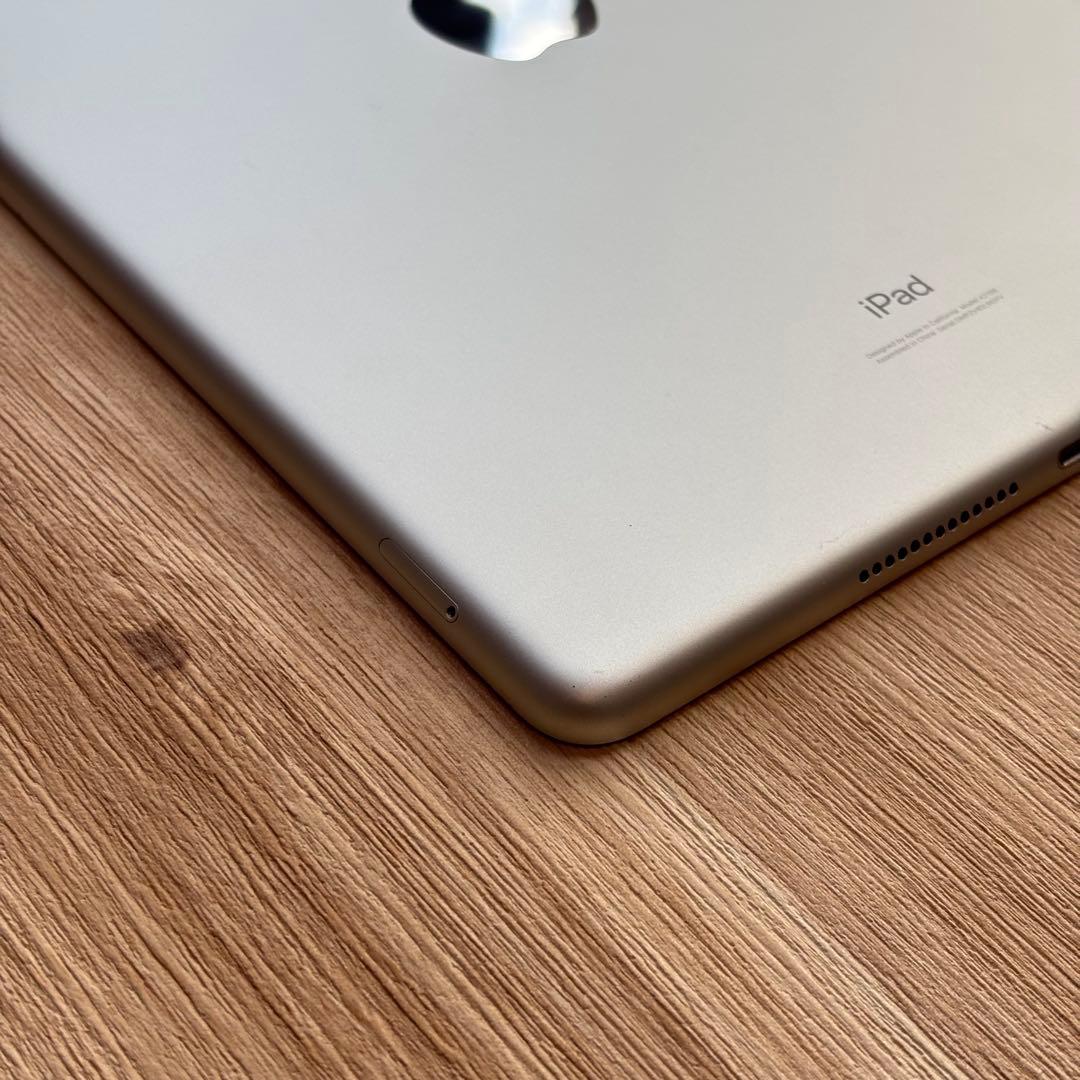 iPad 第7世代 32GB SIMフリー バッテリー最大量84%