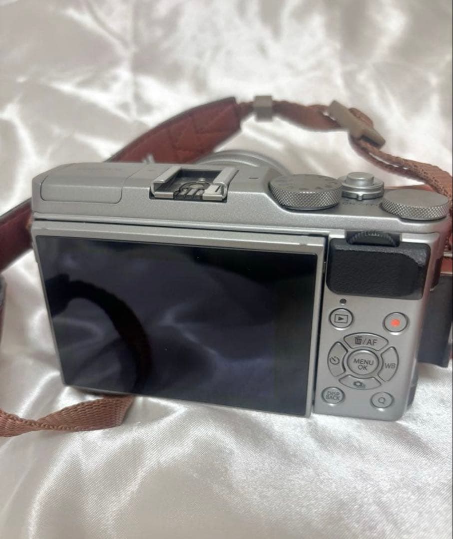 FUJIFILM X-A5 シルバー × XC15-45mmレンズキット