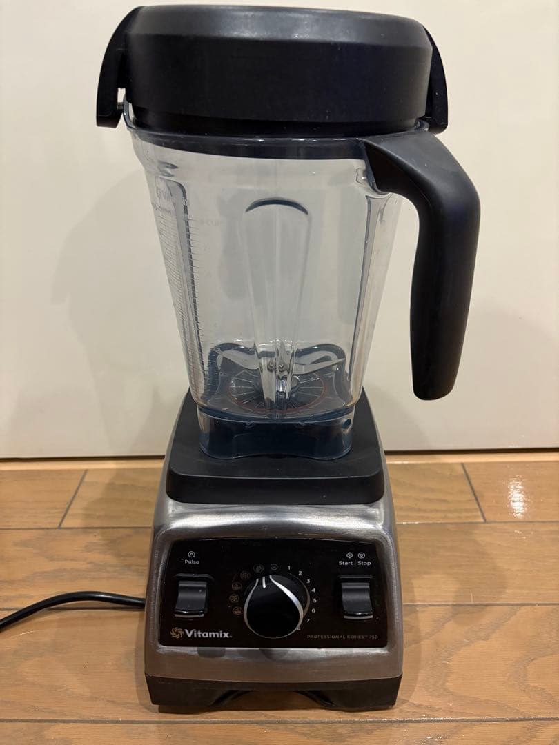 Vitamix PRO750 ステンレスシルバー　業務用 大容量　ジューサー