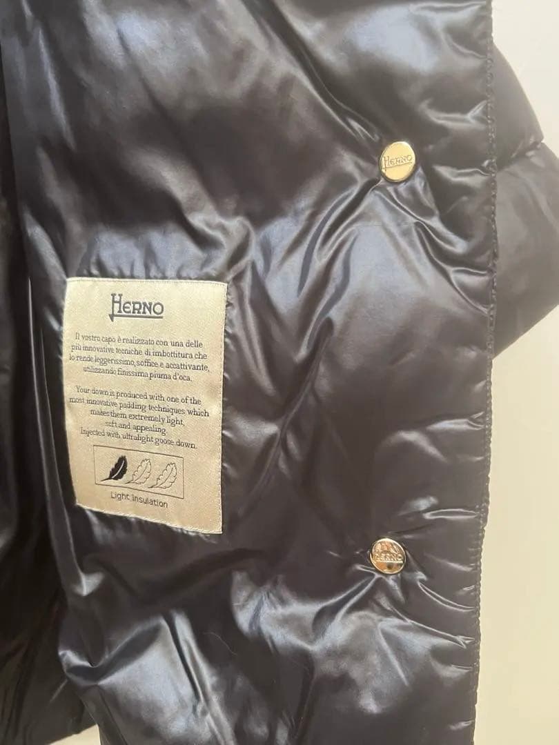 【お値下げ中】HERNO ブラック超軽量ダウンジャケット