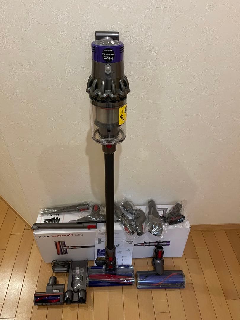 Dyson V10 SV12スティッククリーナー 本体　フルセット　美品