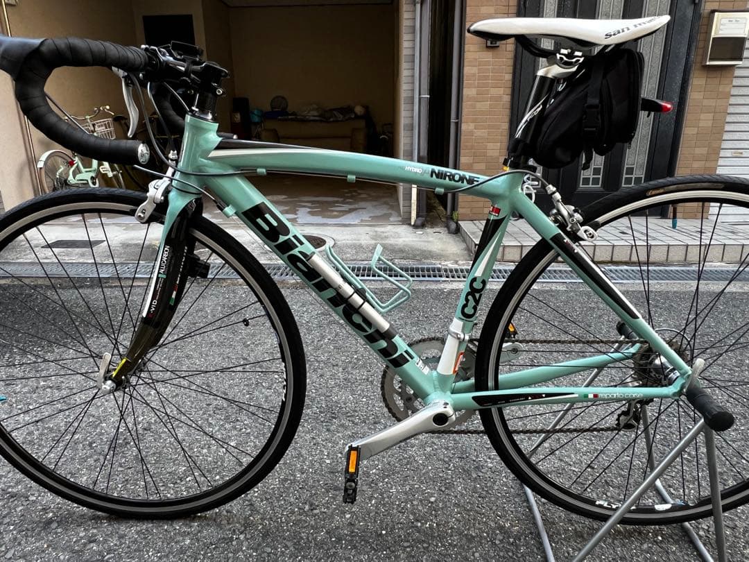 ぽ*た様 【希少な美品】Bianchi carbonロードバイク（C2C Nir