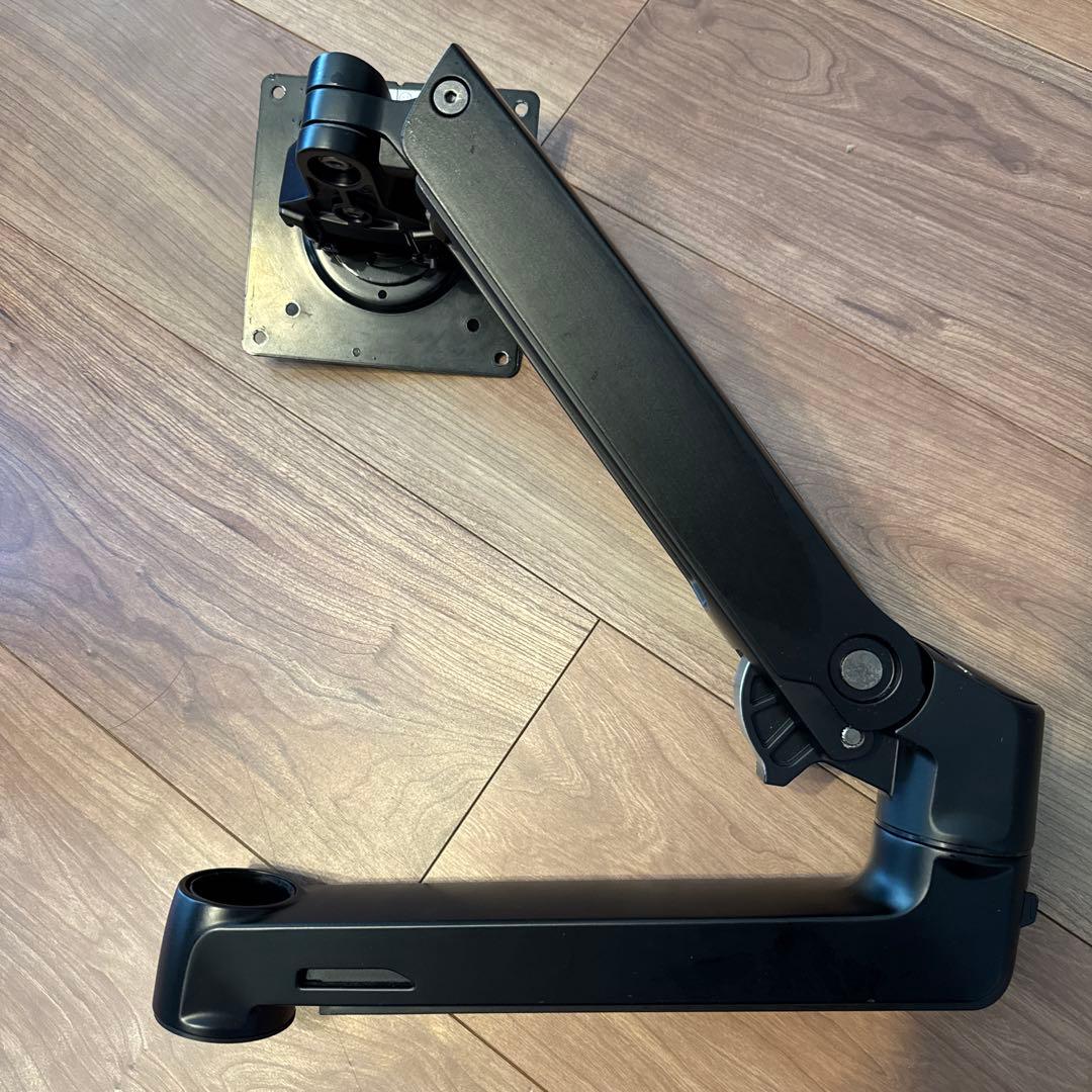 Amazon Basic デュアル モニターアーム、トレー、補強プレート　セット