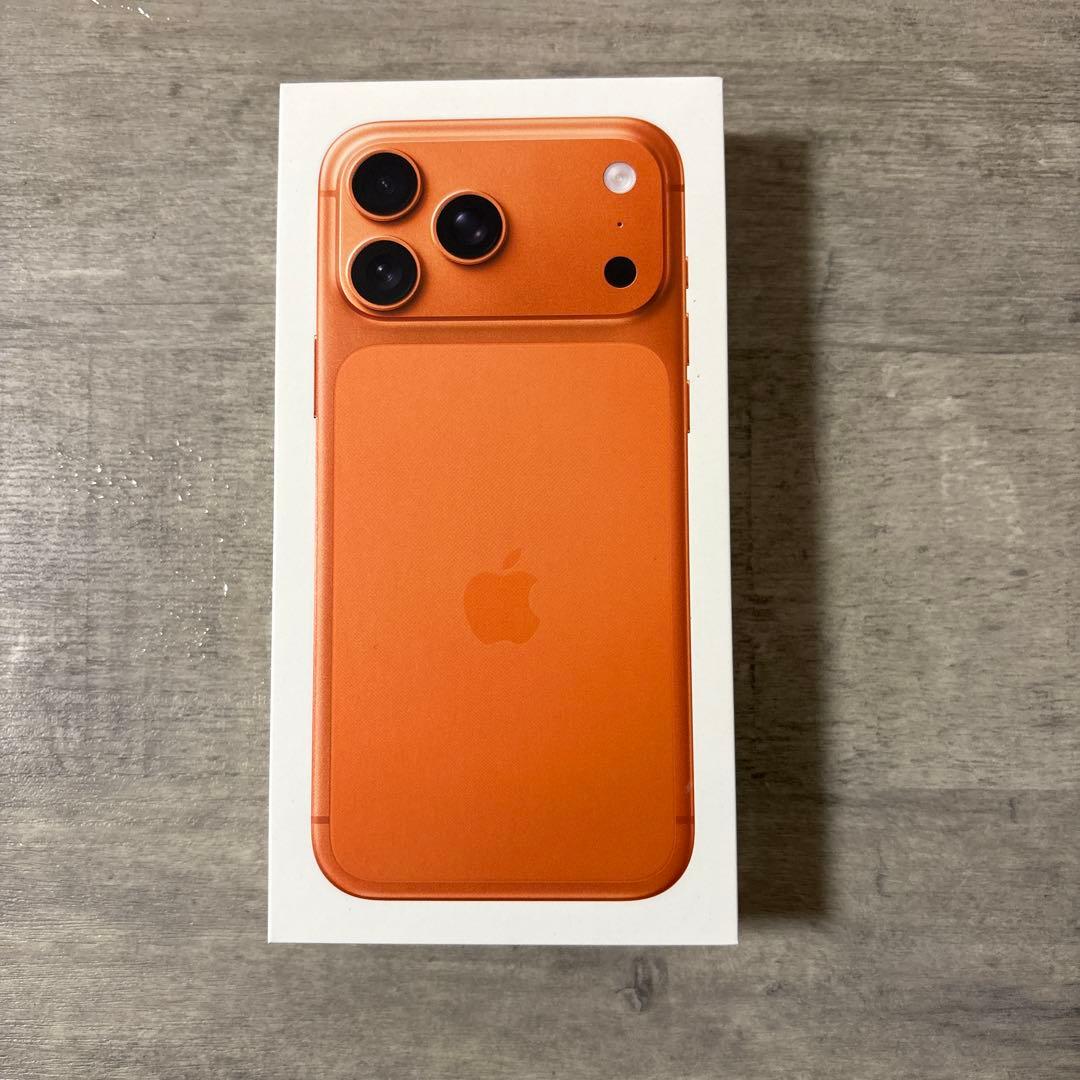 ⭐︎iPhone17promax 256GB⭐︎早いもの勝ち　コズミックオレンジ