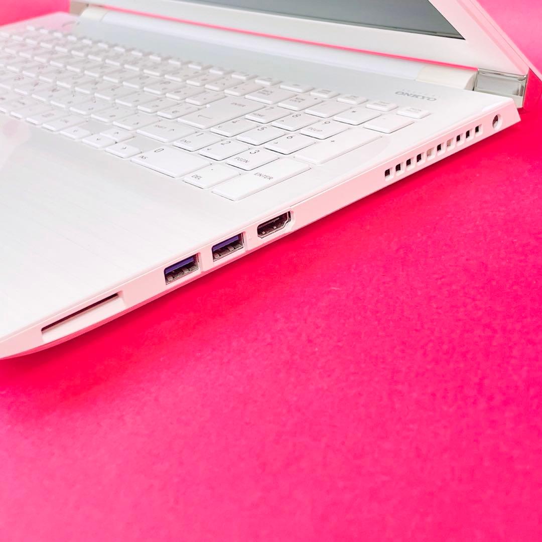 Corei7✨️薄型ノートパソコン✨️可愛い白！高性能16GBカメラSSDブルーレイ