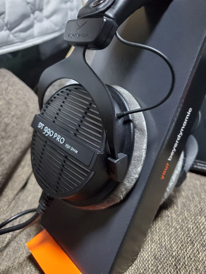 beyerdynamic DT 990 PRO ヘッドフォン