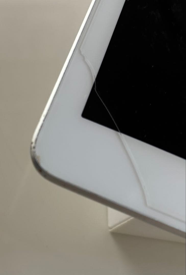 Apple iPad 第5世代　シルバー 本体 箱のみ有り