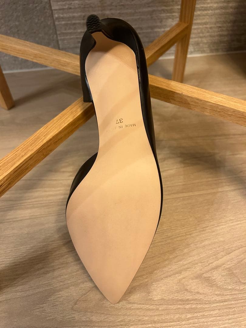 ユナイテッドアローズ　黒 ポインテッドトゥパンプス 7cmヒール