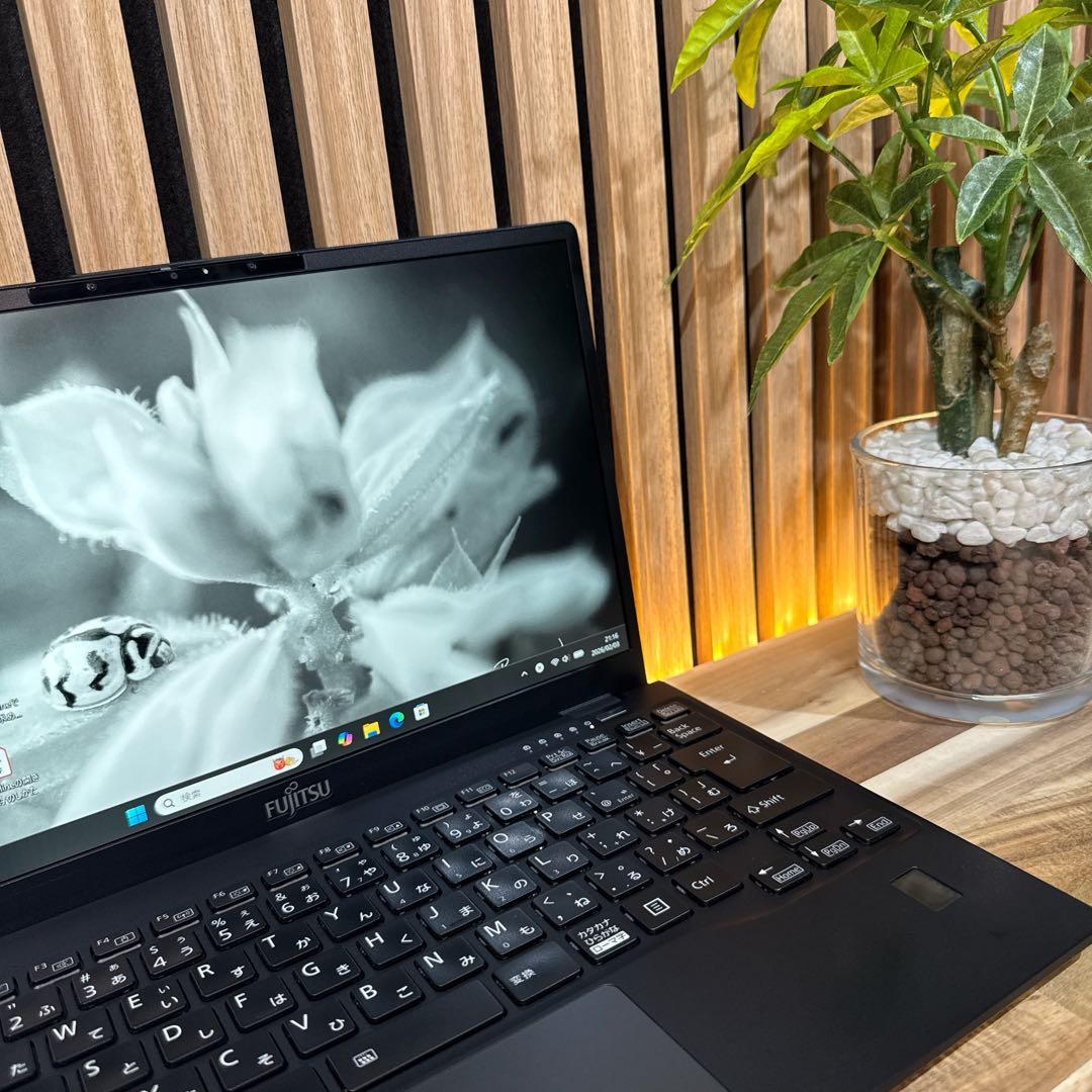 美品‼️LIFEBOOK☘️最高峰i7☘第11世代☘️フルHD☘最新ノートパソコン