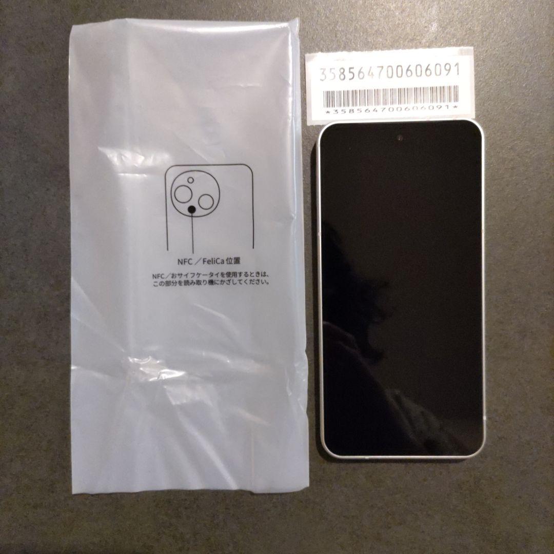 SHARP　AQUOS sense10　人気のライトシルバー