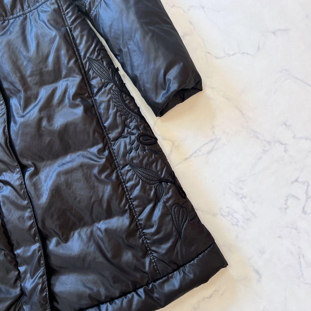 【美品】アルベロベロ　ダウンコート　ブタ　刺繍　ブラック 黒　ダウンジャケット