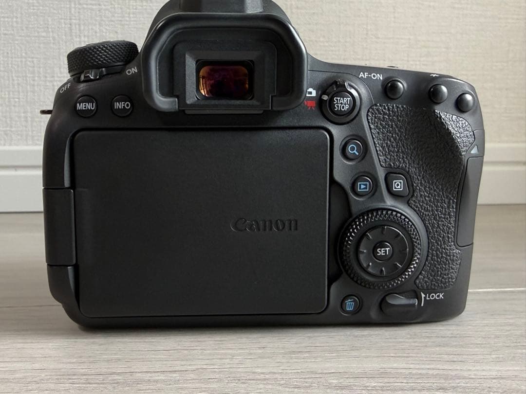Canon デジタル一眼レフカメラEOS6 D Mark II ボディ