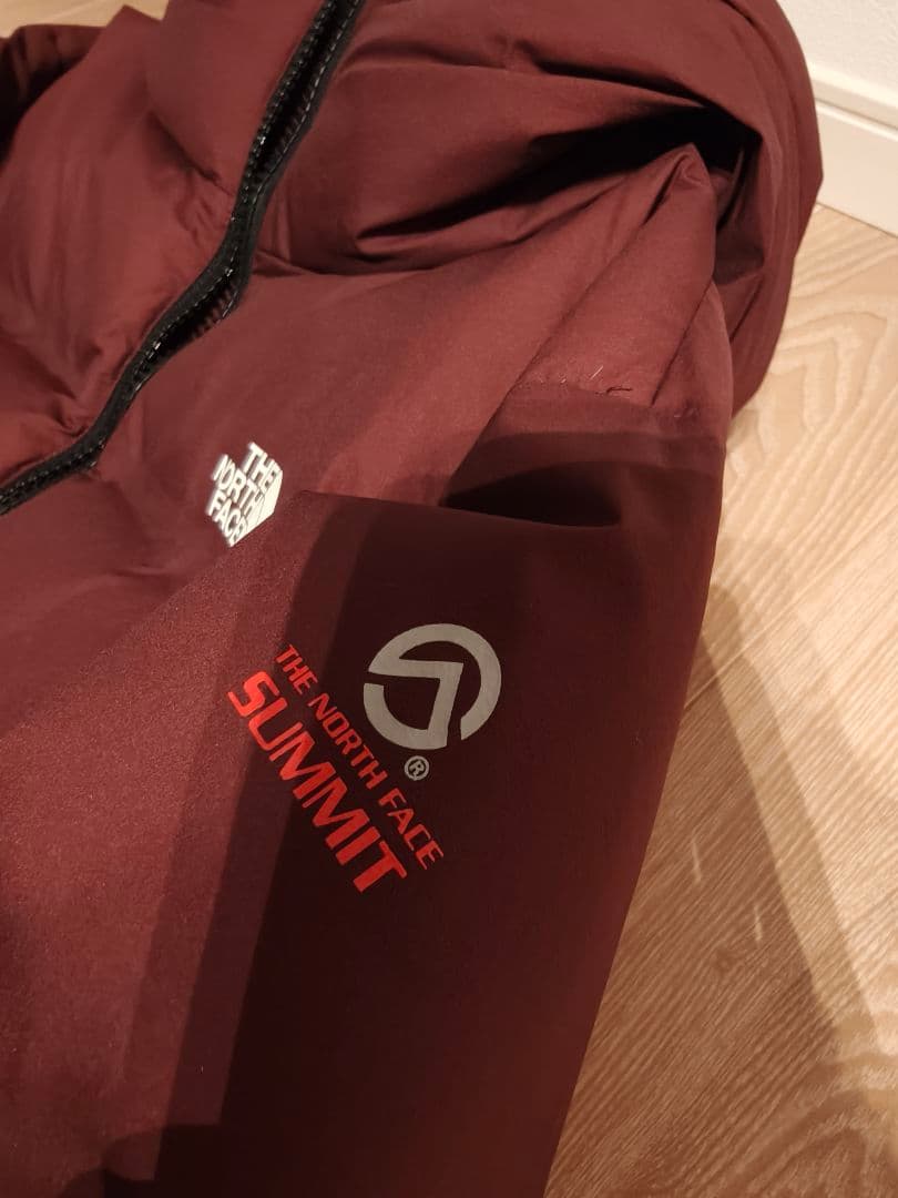 S*t様 THE NORTH FACE ビレイヤーパーカ　セコイアレッド