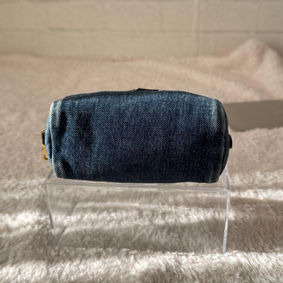 PRADA デニムポーチ 三角ロゴプレート