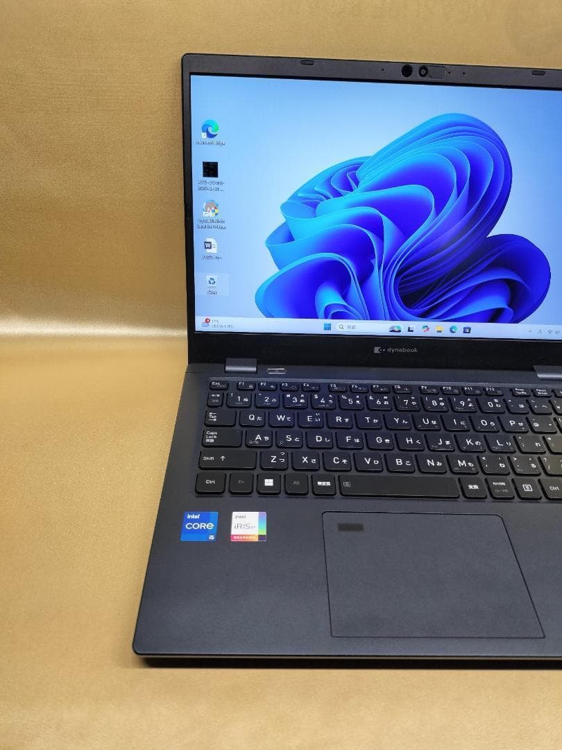 東芝　Dynabook G83/KW　高性能　2023年モデル(K-223)