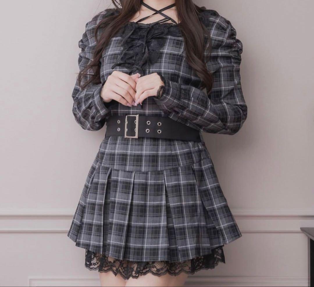 pium レースフリルプリーツミニワンピース