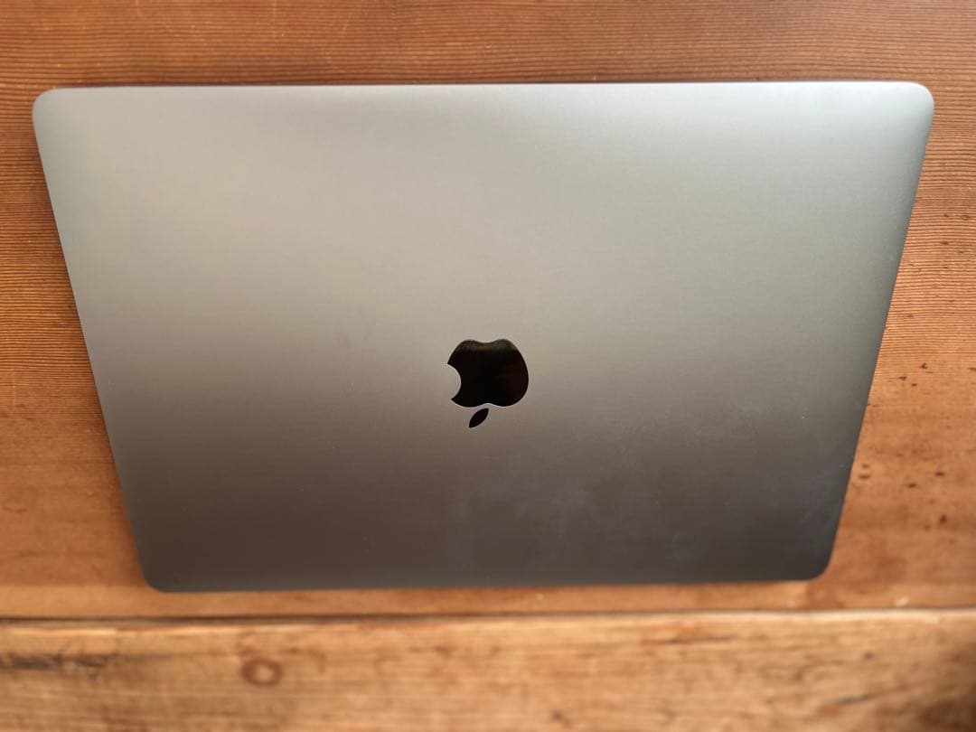 【2020】MacBook Pro i5 13インチ スペースグレー