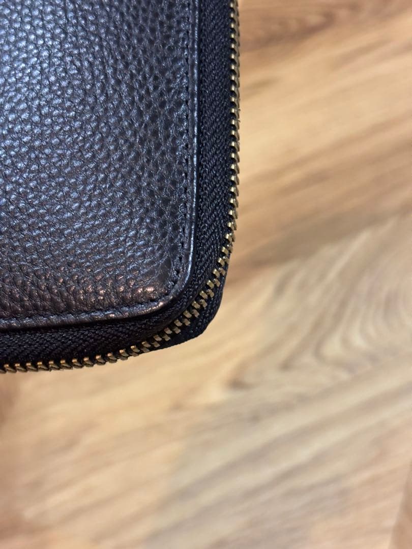 【極美品】ヴェルサーチ ジーンズ クチュール コンパクトウォレット シボ革