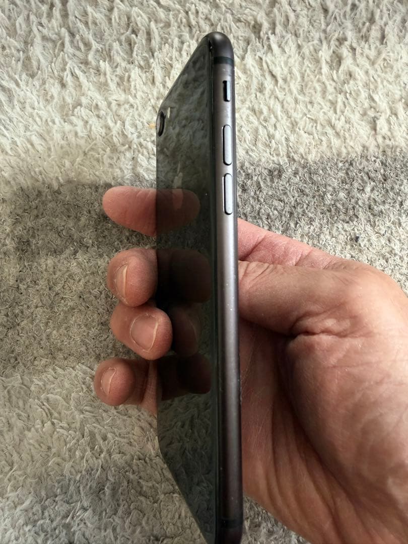 iPhone8 64G 本体のみ