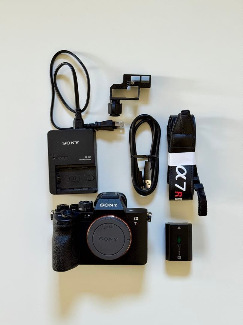 SONY α7R V 本体 + 付属品【美品】