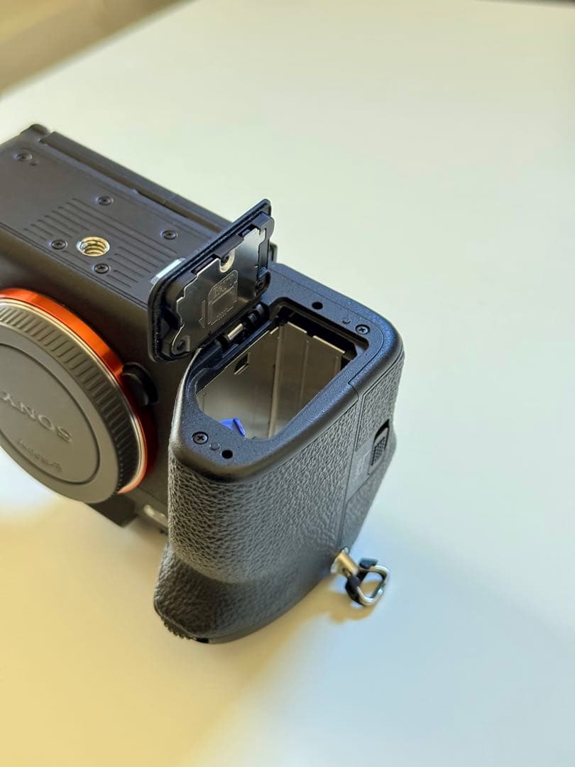 SONY α7R V 本体 + 付属品【美品】