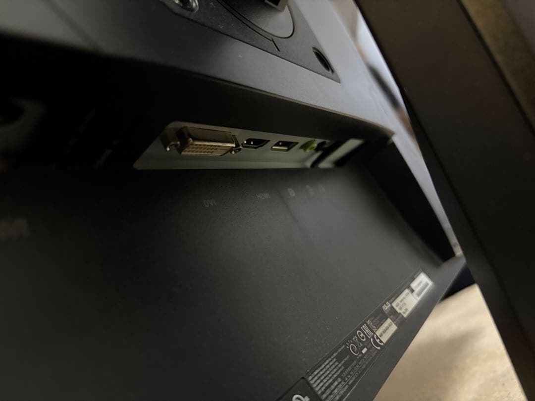 【165Hz 0.5ms】27インチ ASUSゲーミングモニター VG278