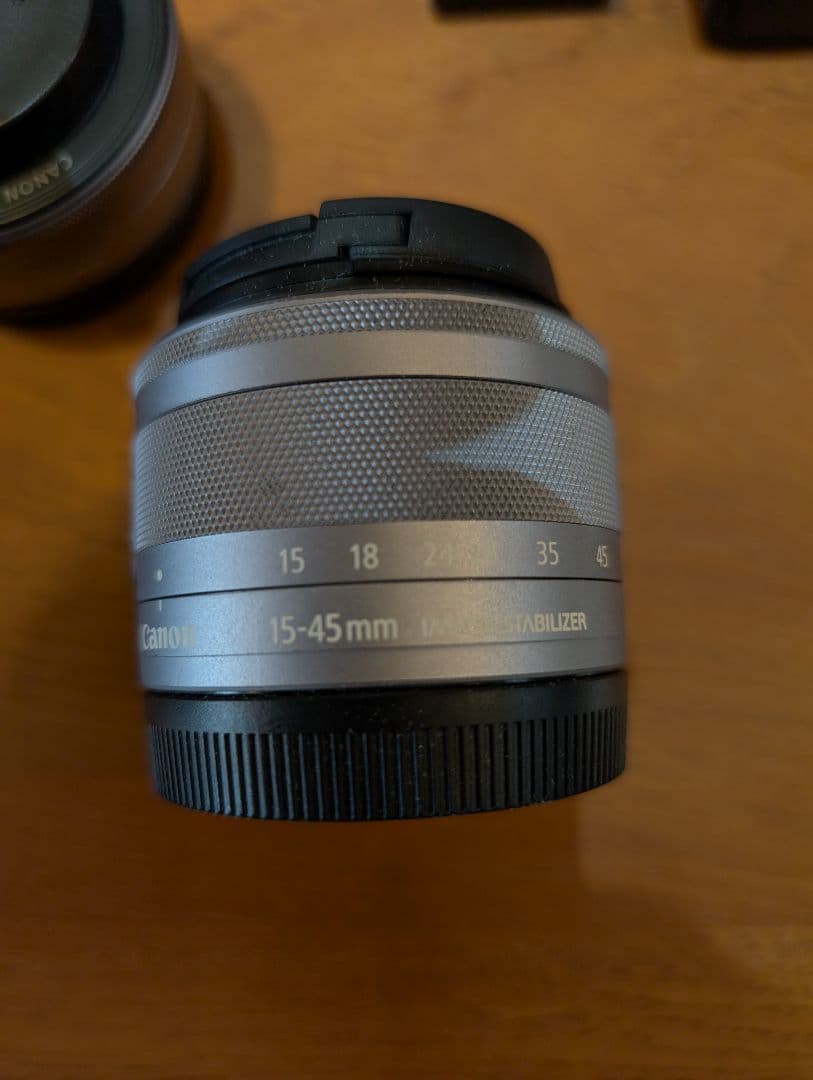 レンズ3本付！【Canon】 EOS Kiss M ホワイト