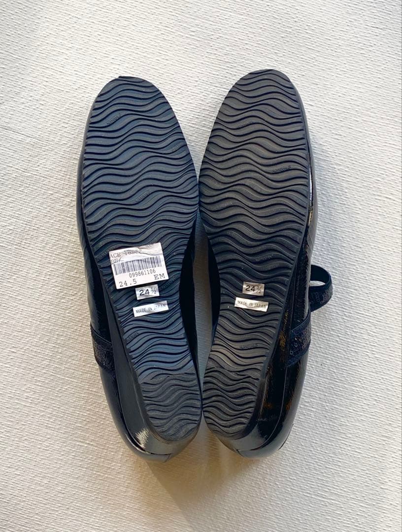 【新品未使用】銀座Yoshinoya 黒 パンプス 日本製