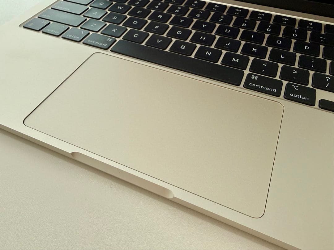 MacBook Air 2022 M2 13inch 256GB スターライト