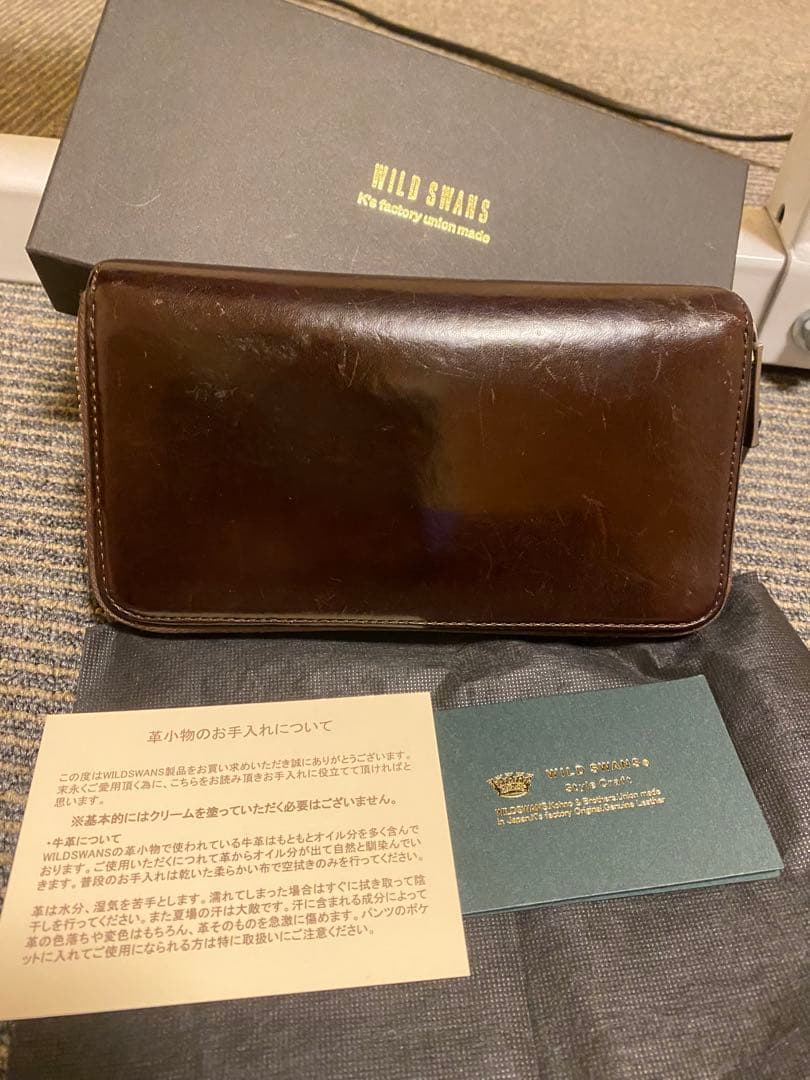 ケ*♬様 希少ワイルドスワンズ　ラウンドファスナー 長財布 Walker kf-