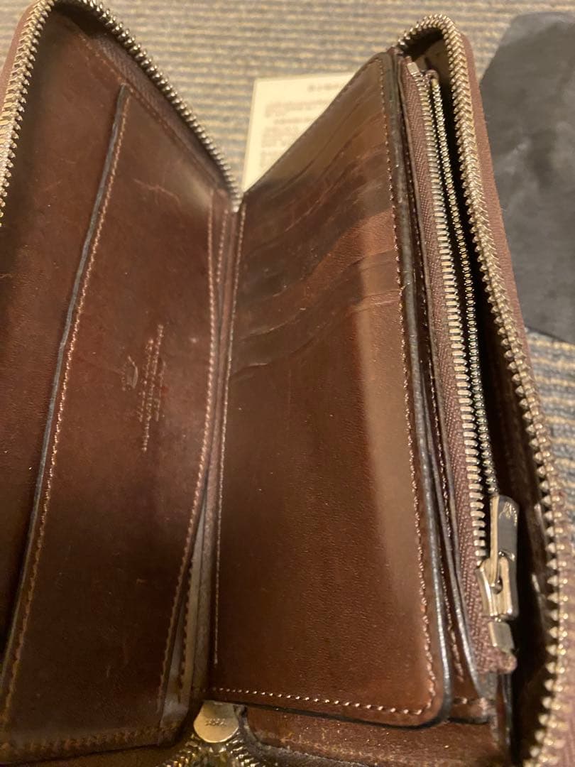 ケ*♬様 希少ワイルドスワンズ　ラウンドファスナー 長財布 Walker kf-